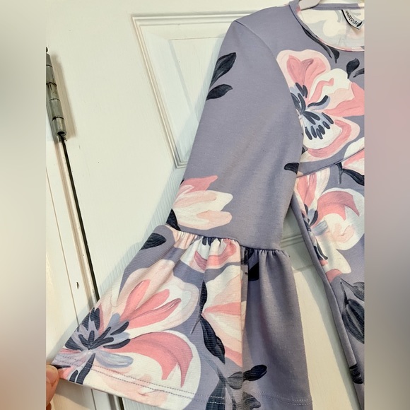 Floral nursing-friendly sheath dress - Picture 2 of 6